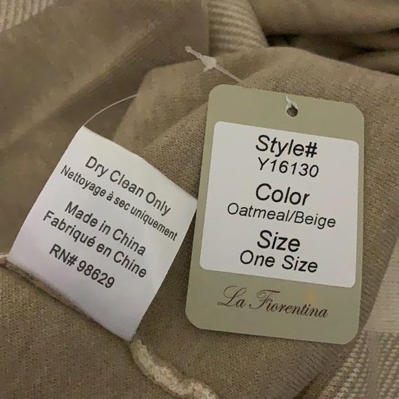 La Fiorentina Wrap One Size in Oatmeal/Beige color - Picture 9 of 9
